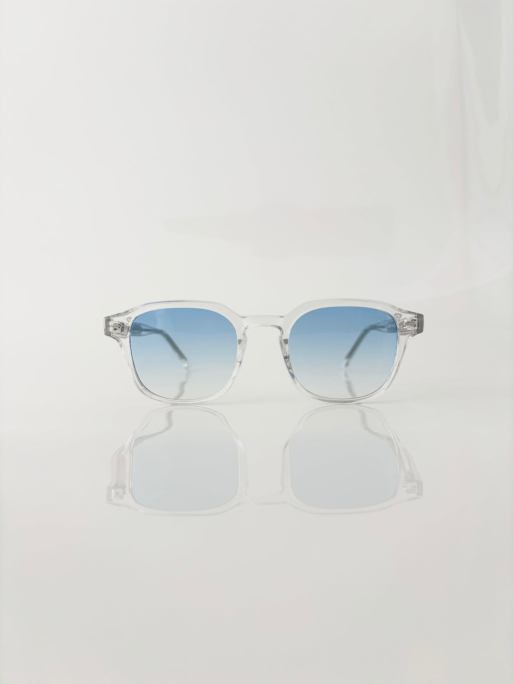 Aurore white blue