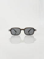 Velar kaki grey