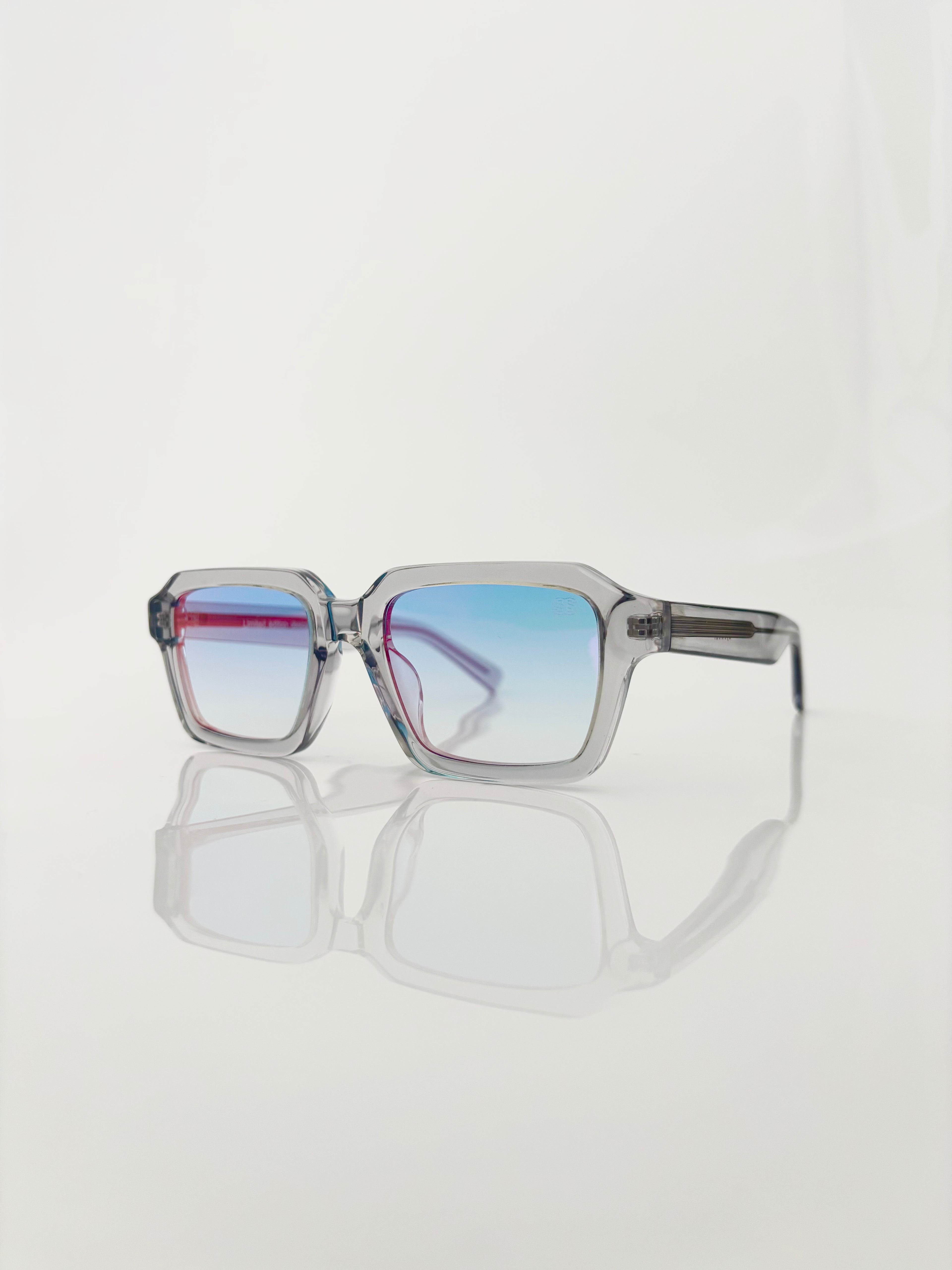 Limited édition gray purple pink designed by Hayk