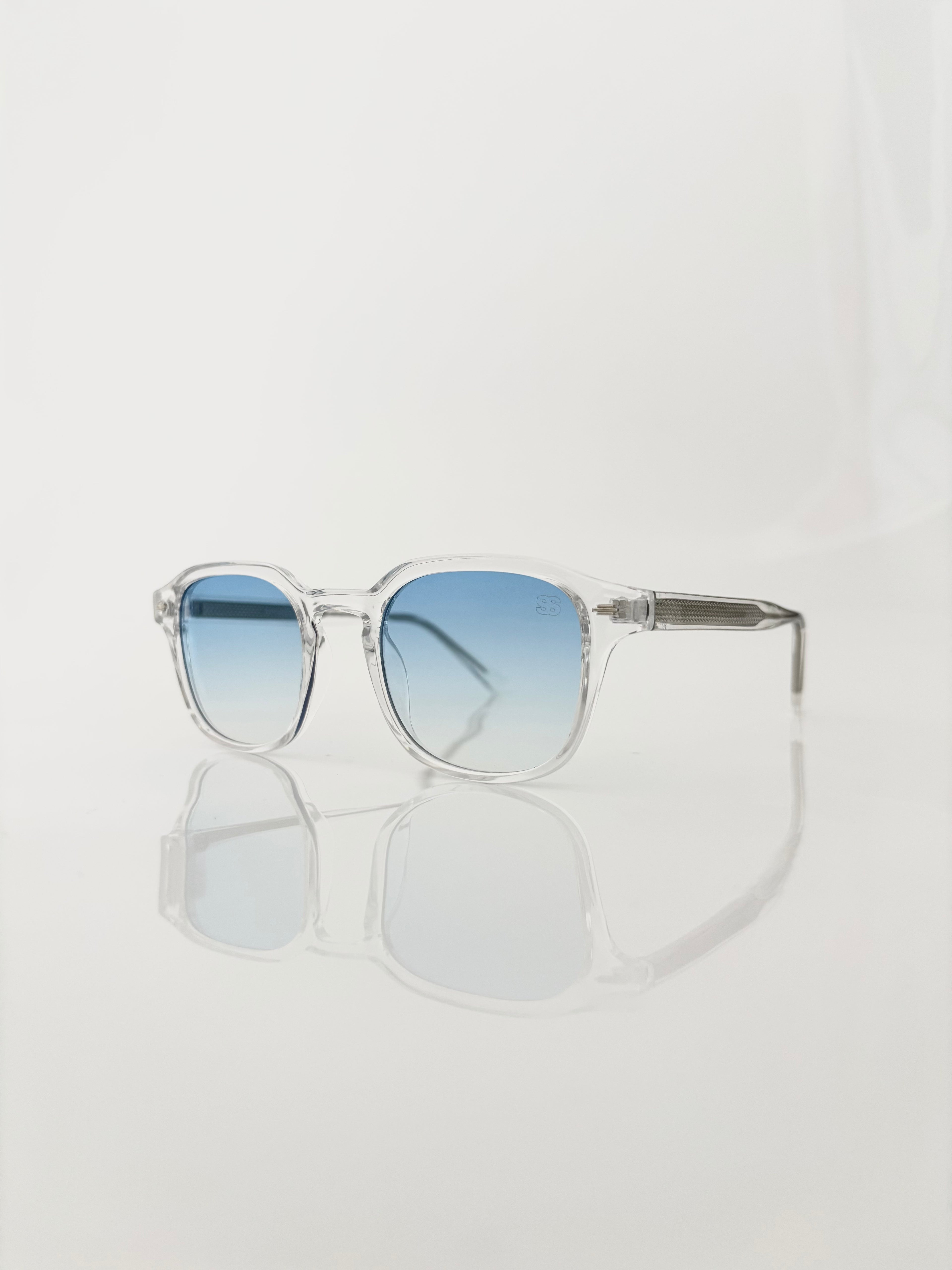Aurore white blue