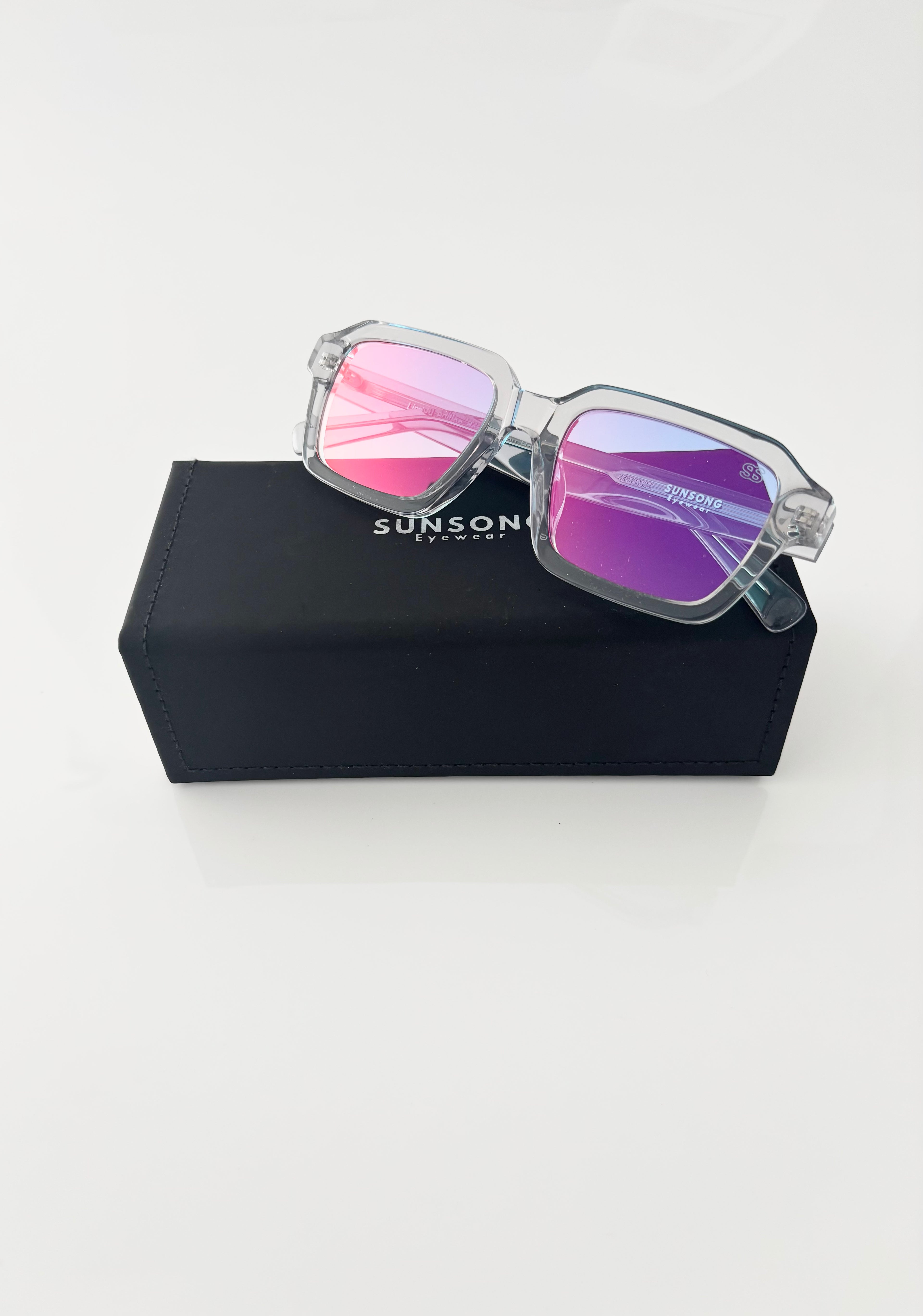 Limited édition gray purple pink designed by Hayk