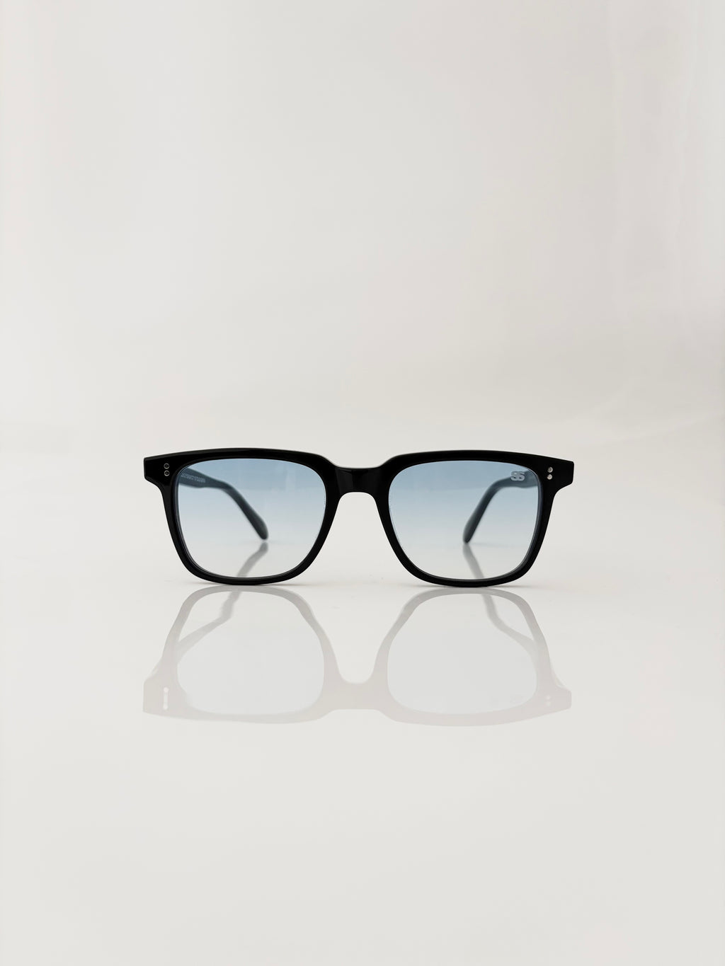 Eden gradient blue