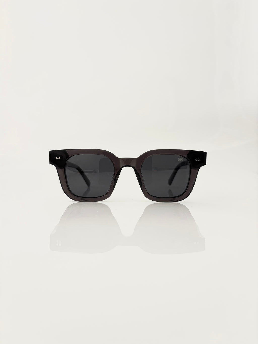 Edgard grey dark
