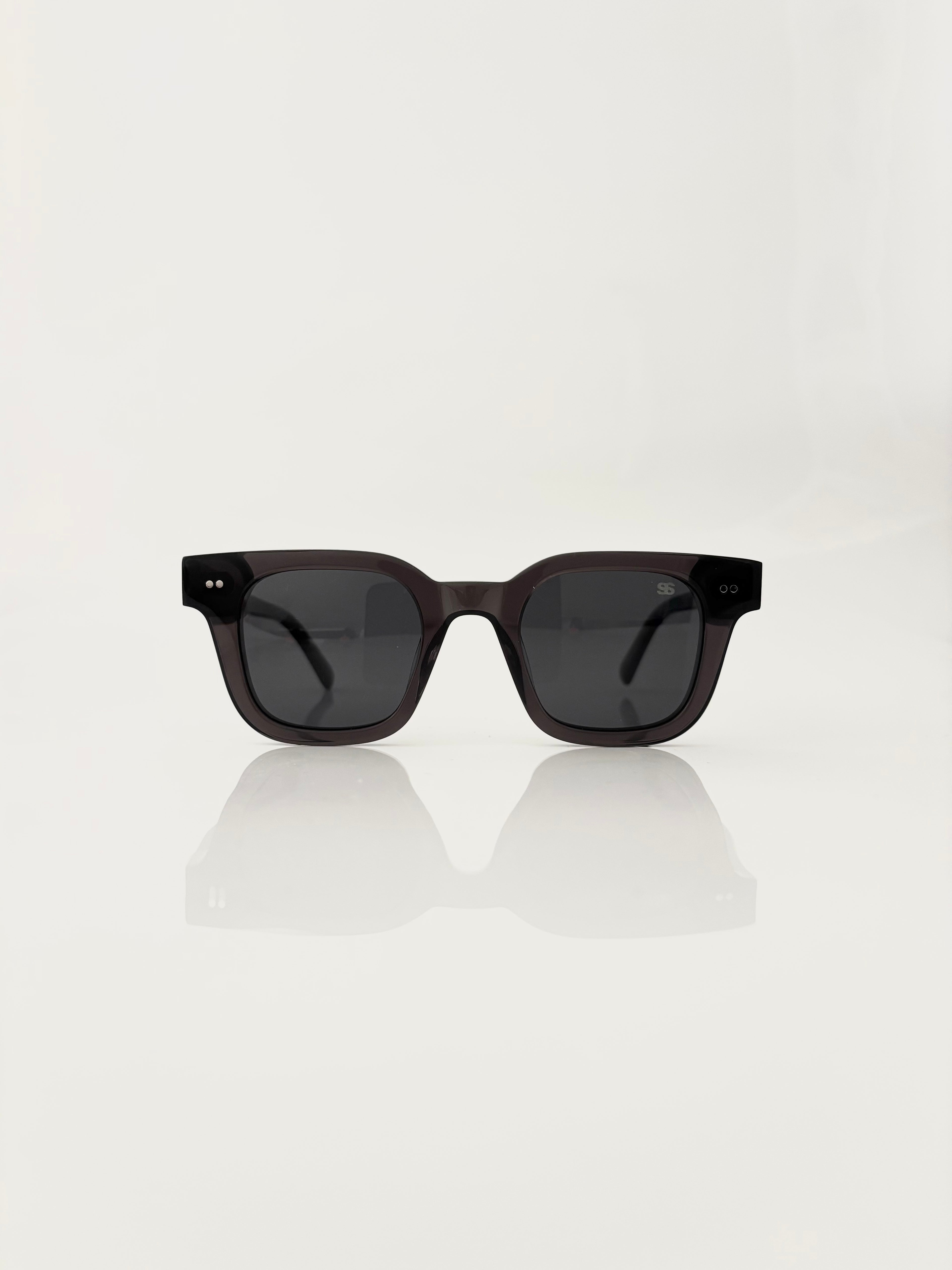Edgard grey dark