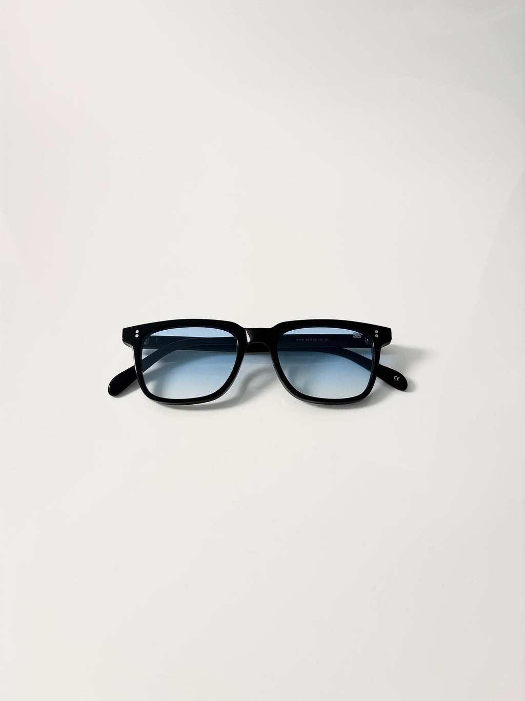 Eden gradient blue